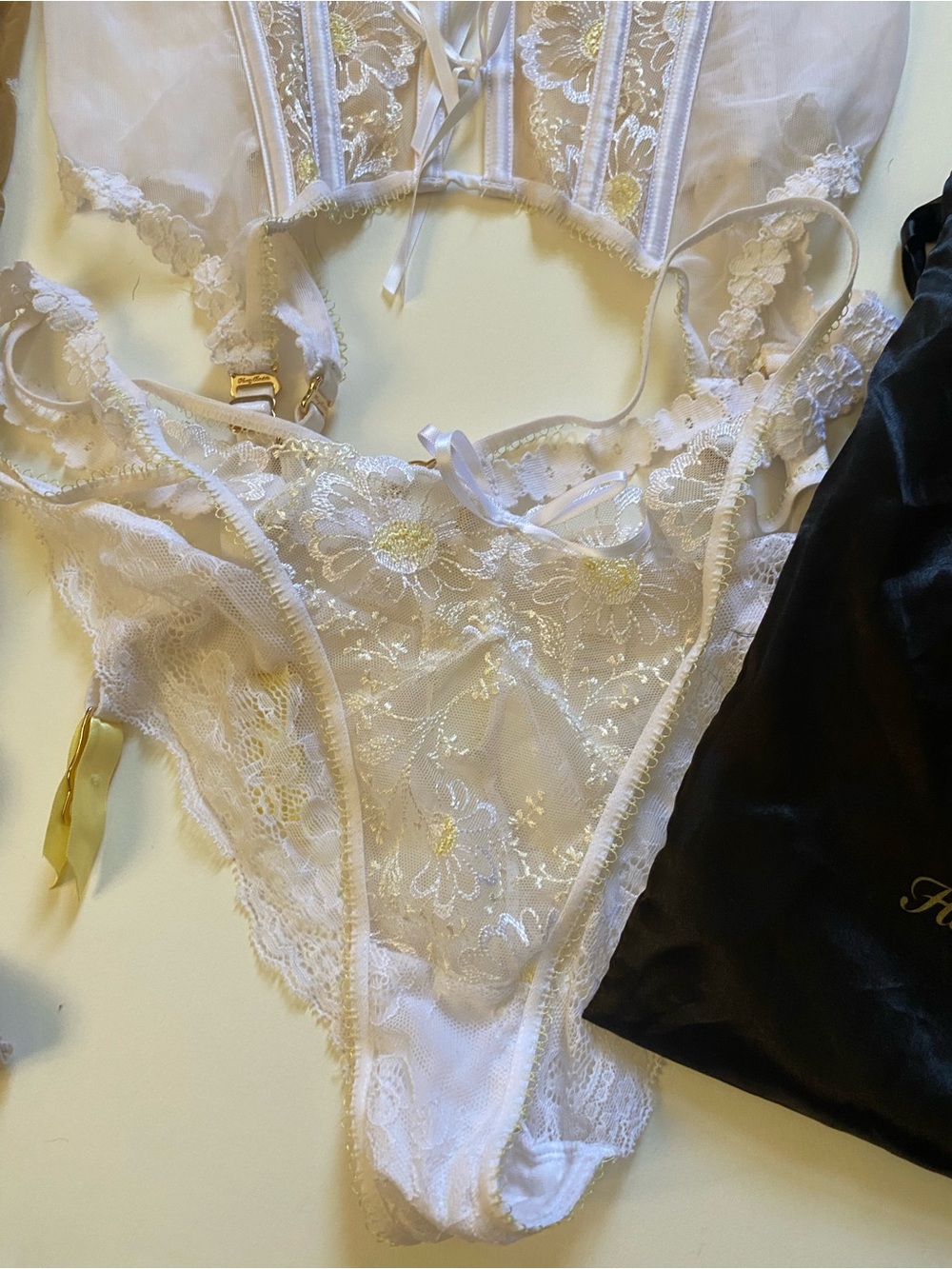 Honey Birdette Daisy Ivory Bridal Corset + Bikini + Stockings Set L + Satin Bag - Picture 3 of 11